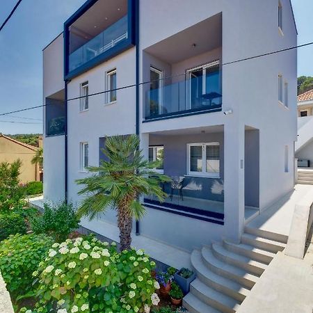 Apartments Hemetek ヴェリ・ロシニュ エクステリア 写真
