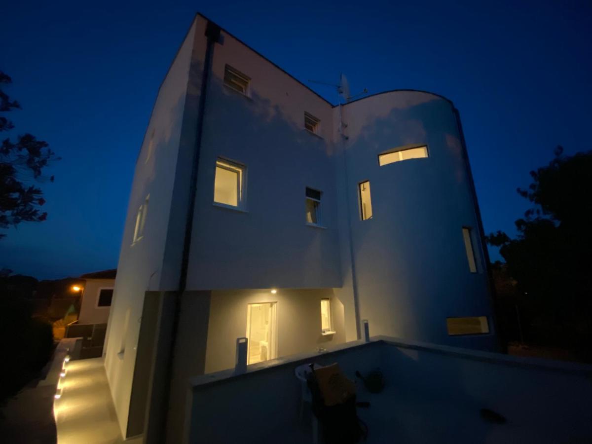 Apartments Hemetek ヴェリ・ロシニュ エクステリア 写真