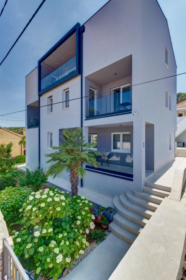 Apartments Hemetek ヴェリ・ロシニュ エクステリア 写真