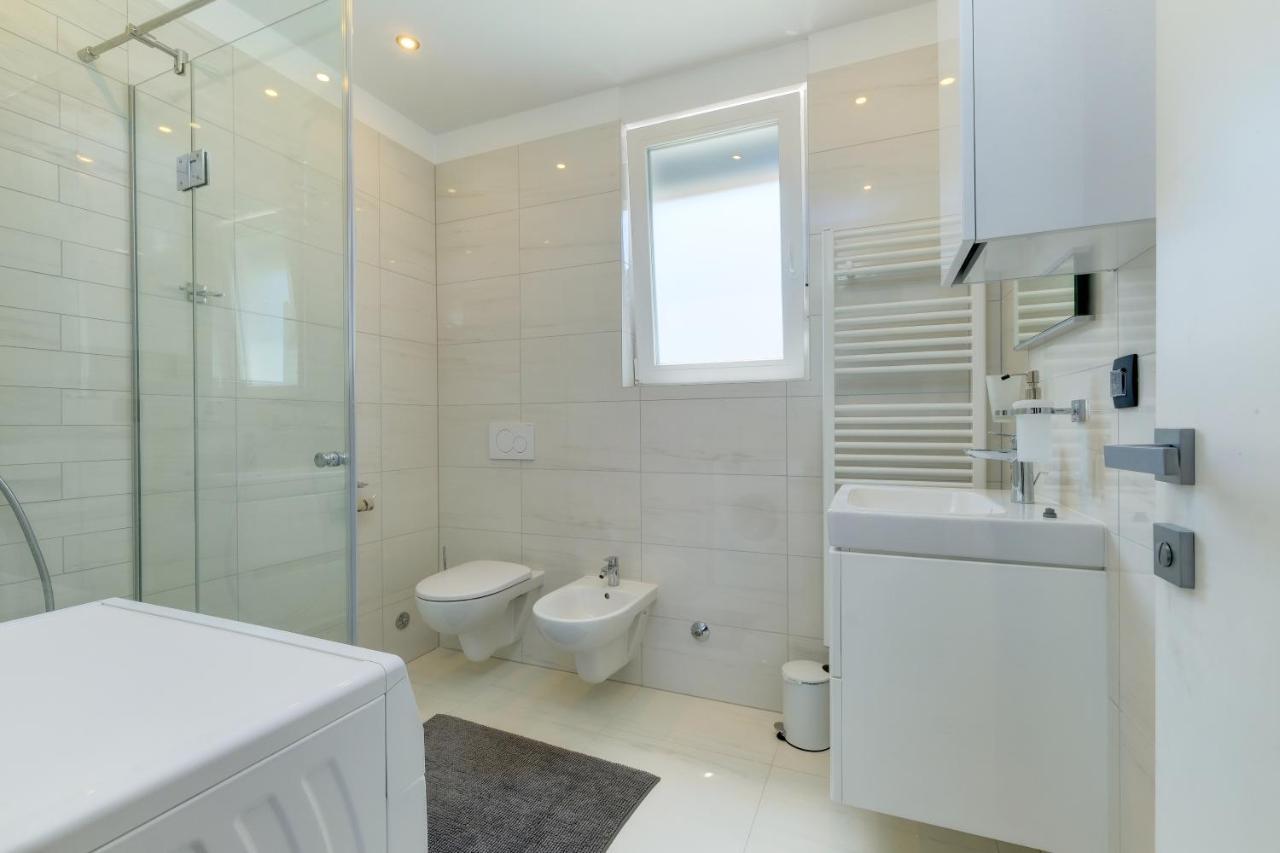 Apartments Hemetek ヴェリ・ロシニュ エクステリア 写真