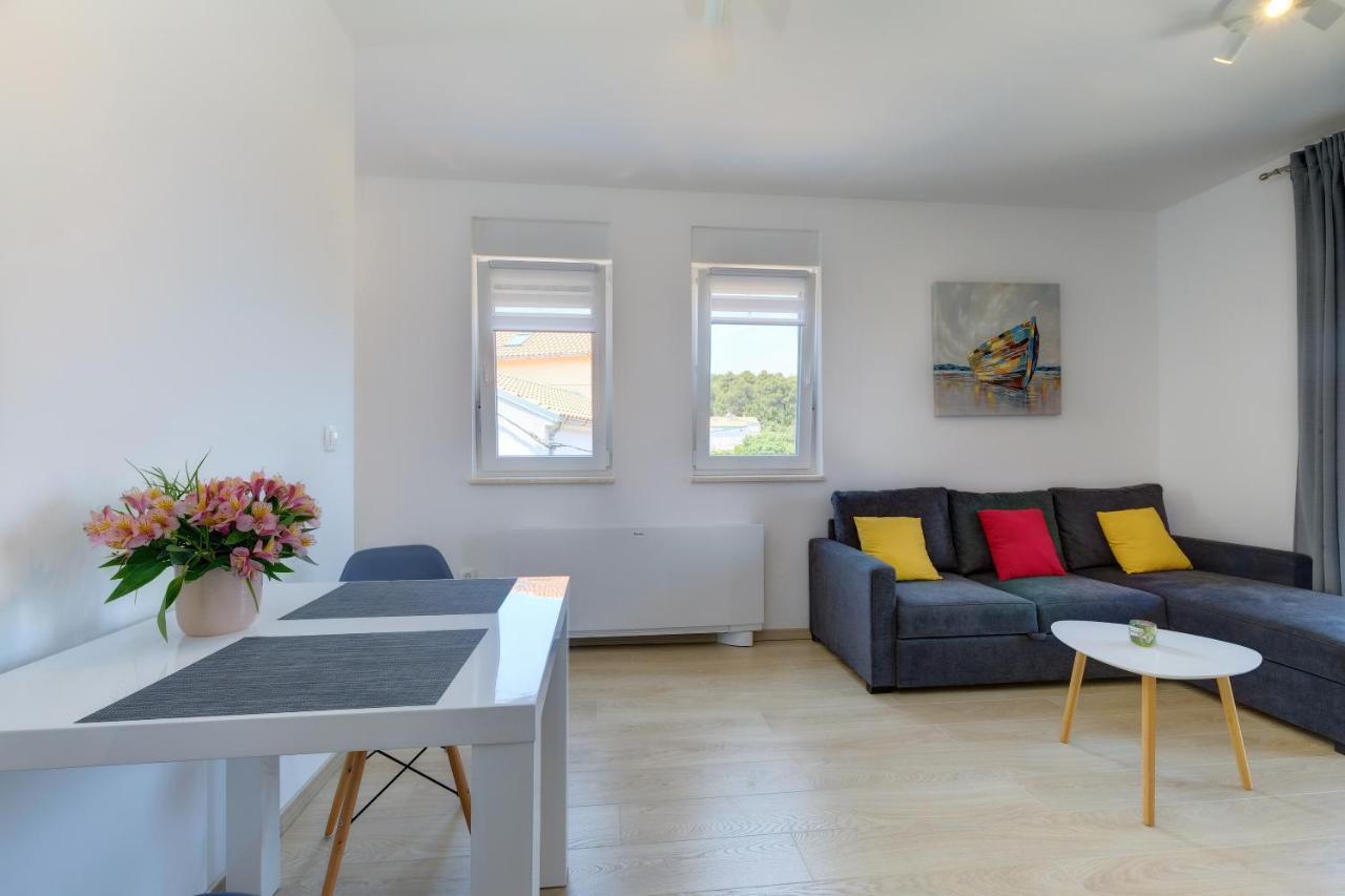 Apartments Hemetek ヴェリ・ロシニュ エクステリア 写真