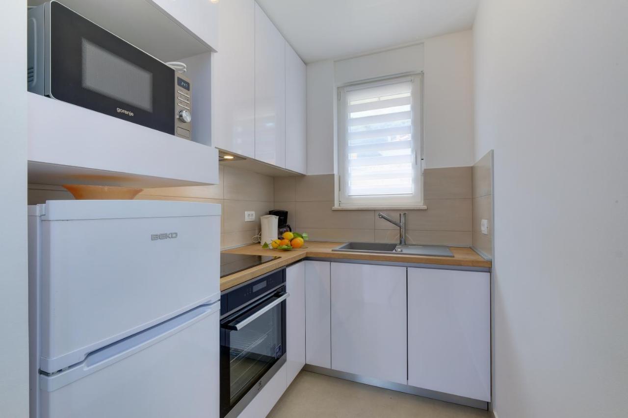 Apartments Hemetek ヴェリ・ロシニュ エクステリア 写真