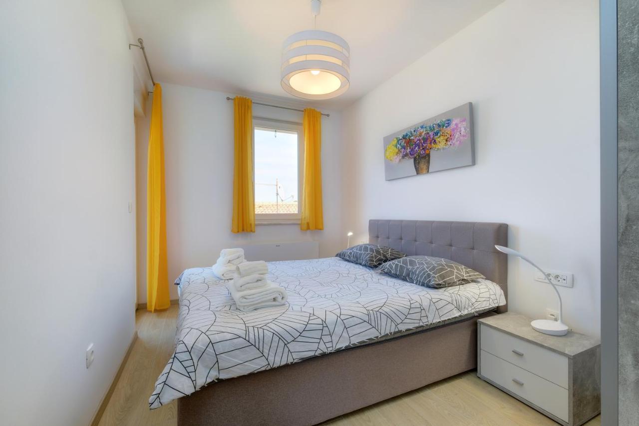 Apartments Hemetek ヴェリ・ロシニュ エクステリア 写真