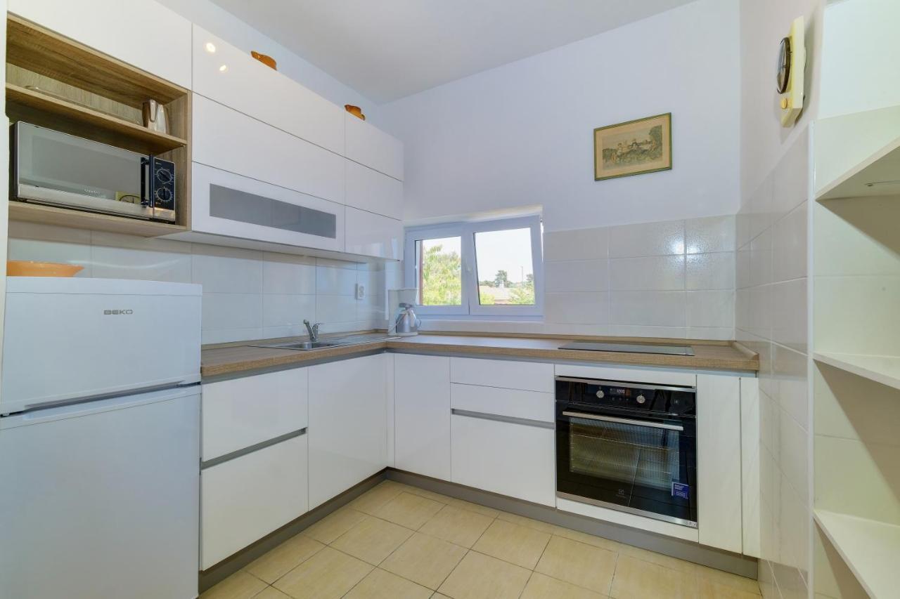 Apartments Hemetek ヴェリ・ロシニュ エクステリア 写真