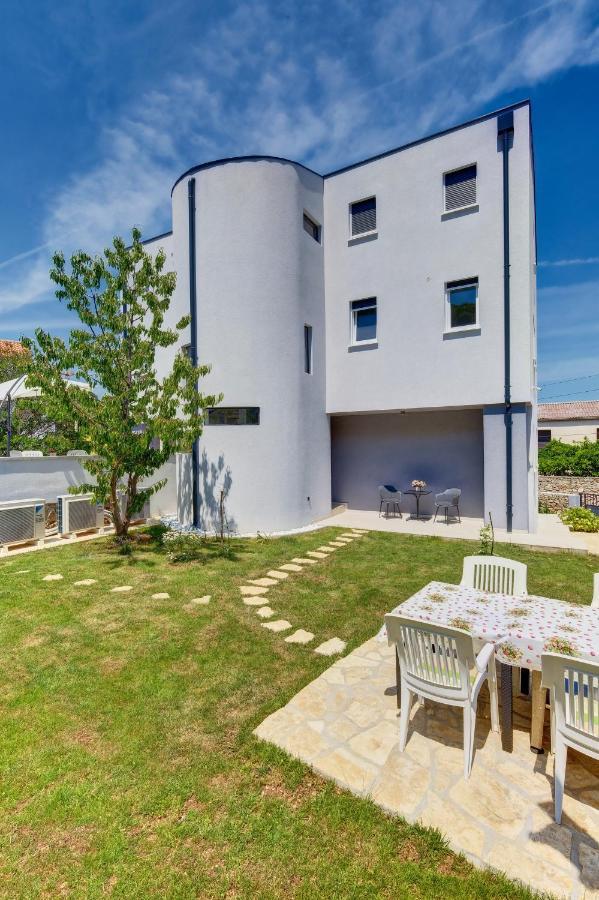 Apartments Hemetek ヴェリ・ロシニュ エクステリア 写真