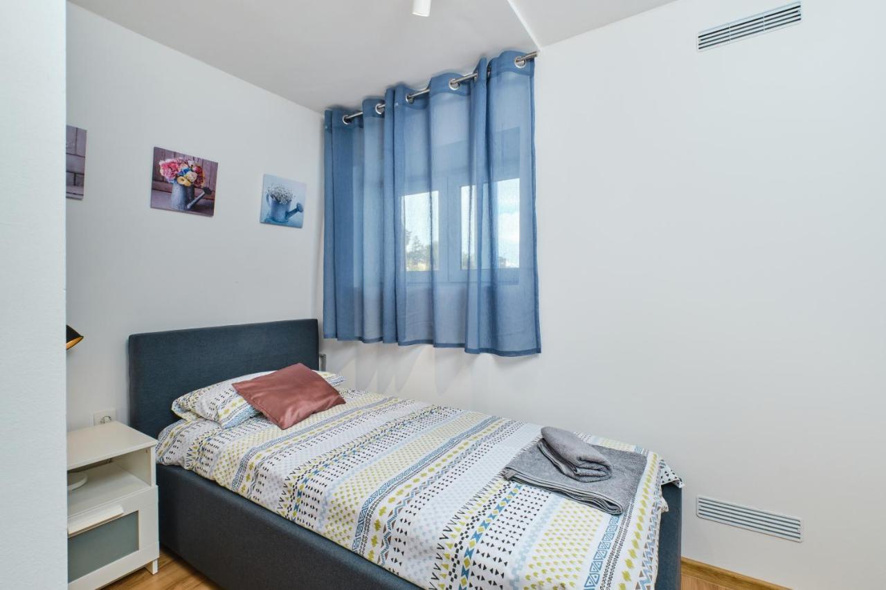 Apartments Hemetek ヴェリ・ロシニュ エクステリア 写真