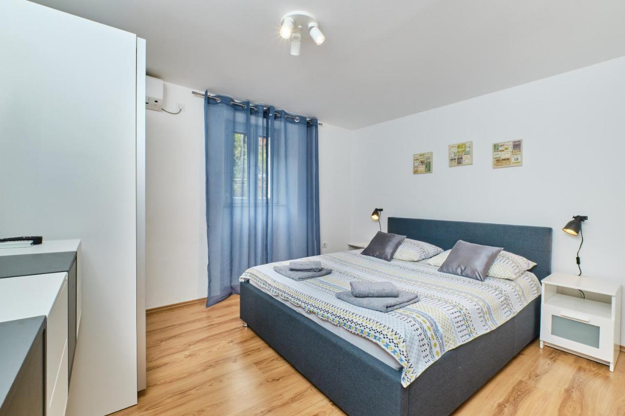 Apartments Hemetek ヴェリ・ロシニュ エクステリア 写真